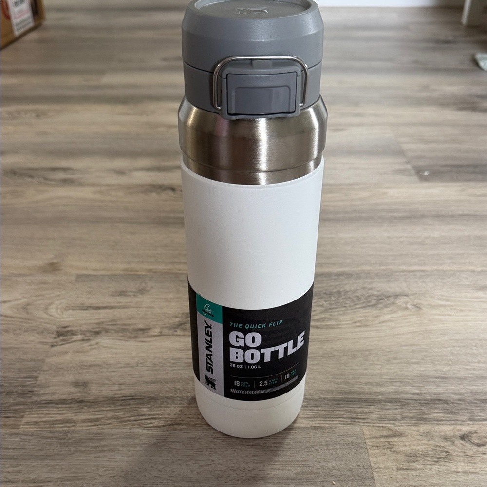 Stanley White and Gray Go Bottle 36oz